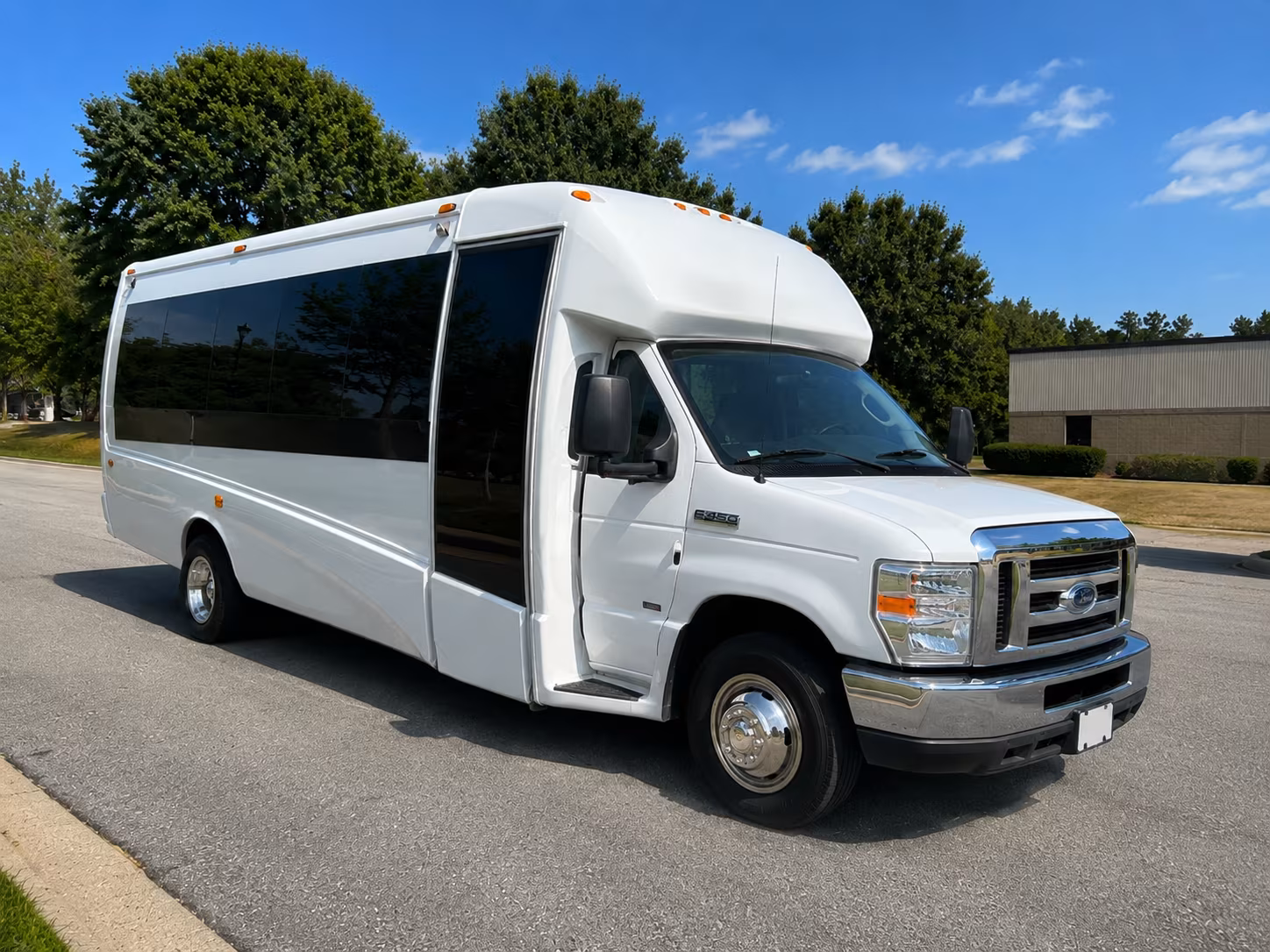 bus rentals for corporate retreats and team outings around the lowcountry